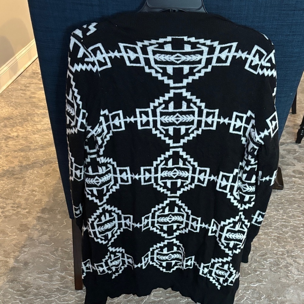 Timing Monochrome Geometric Cardigan View 5